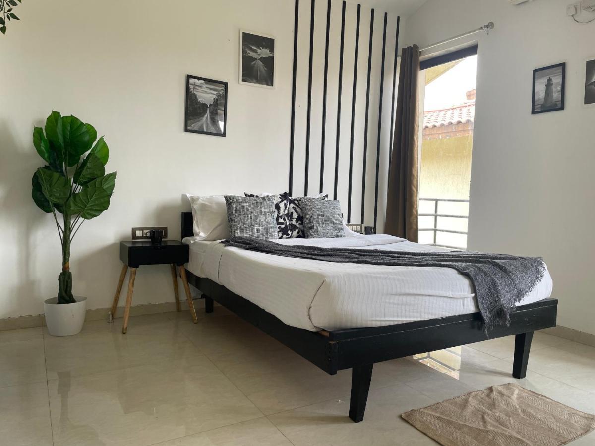 Eko Stay- Tropicana Villa Лонавала Екстериор снимка